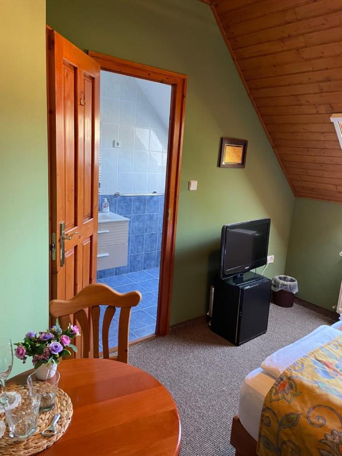 Villa Astoria Balatongyorok Ngoại thất bức ảnh