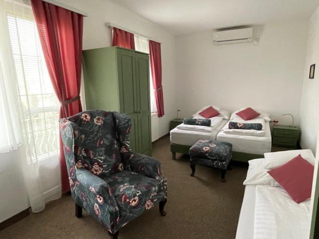 Villa Astoria Balatongyorok Ngoại thất bức ảnh